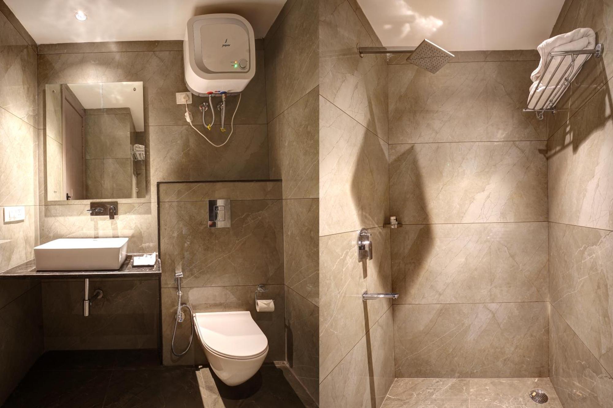 Hotel Iva Premium Delhi Airport With Airport Drop Nowe Delhi Zewnętrze zdjęcie