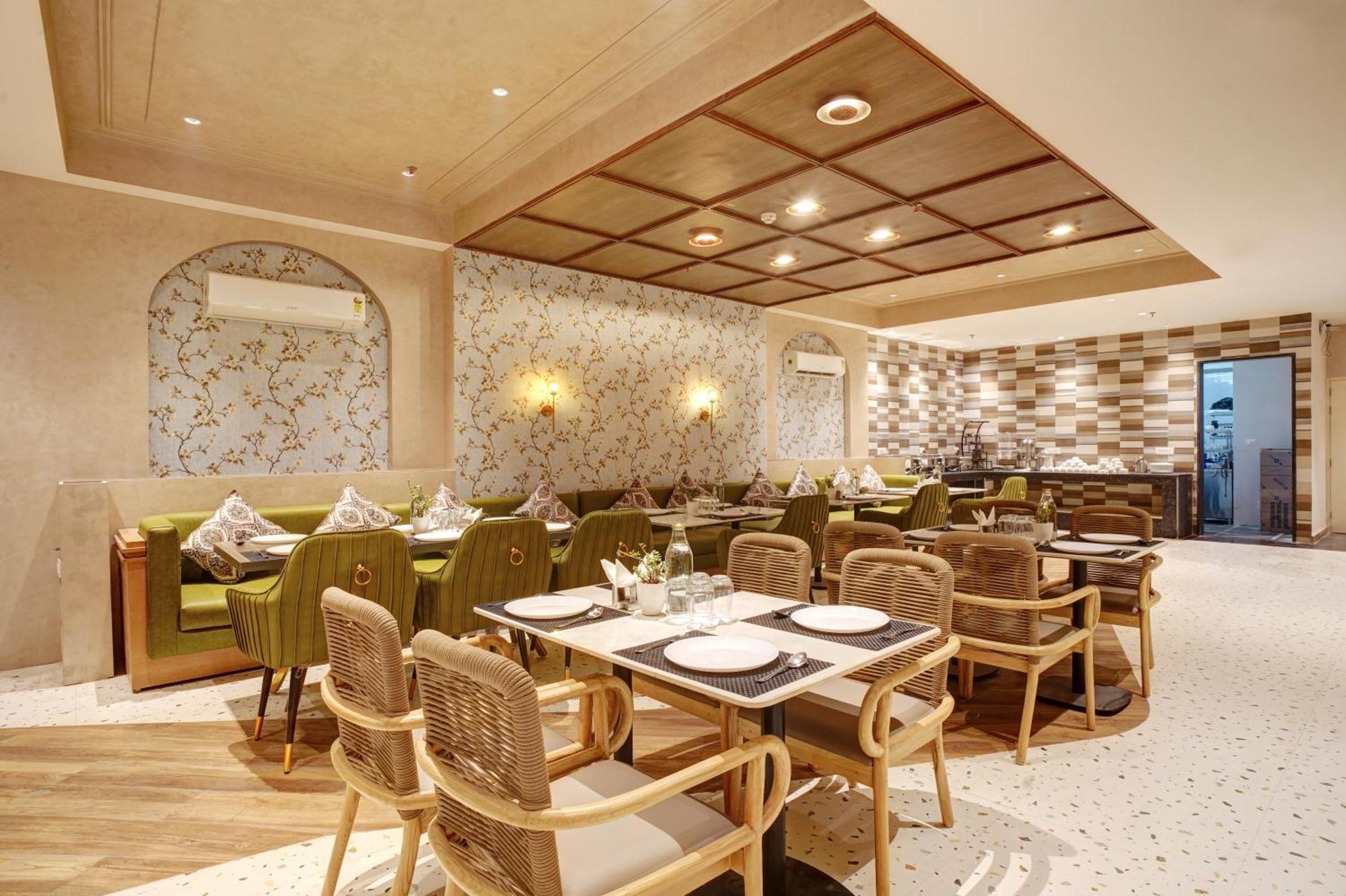 Hotel Iva Premium Delhi Airport With Airport Drop Nowe Delhi Zewnętrze zdjęcie