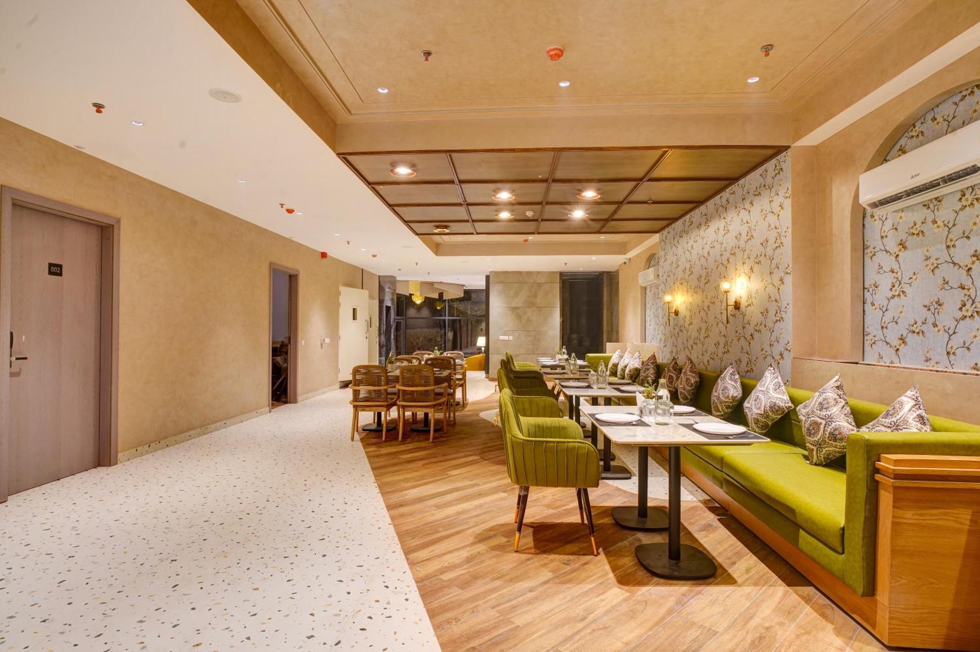 Hotel Iva Premium Delhi Airport With Airport Drop Nowe Delhi Zewnętrze zdjęcie