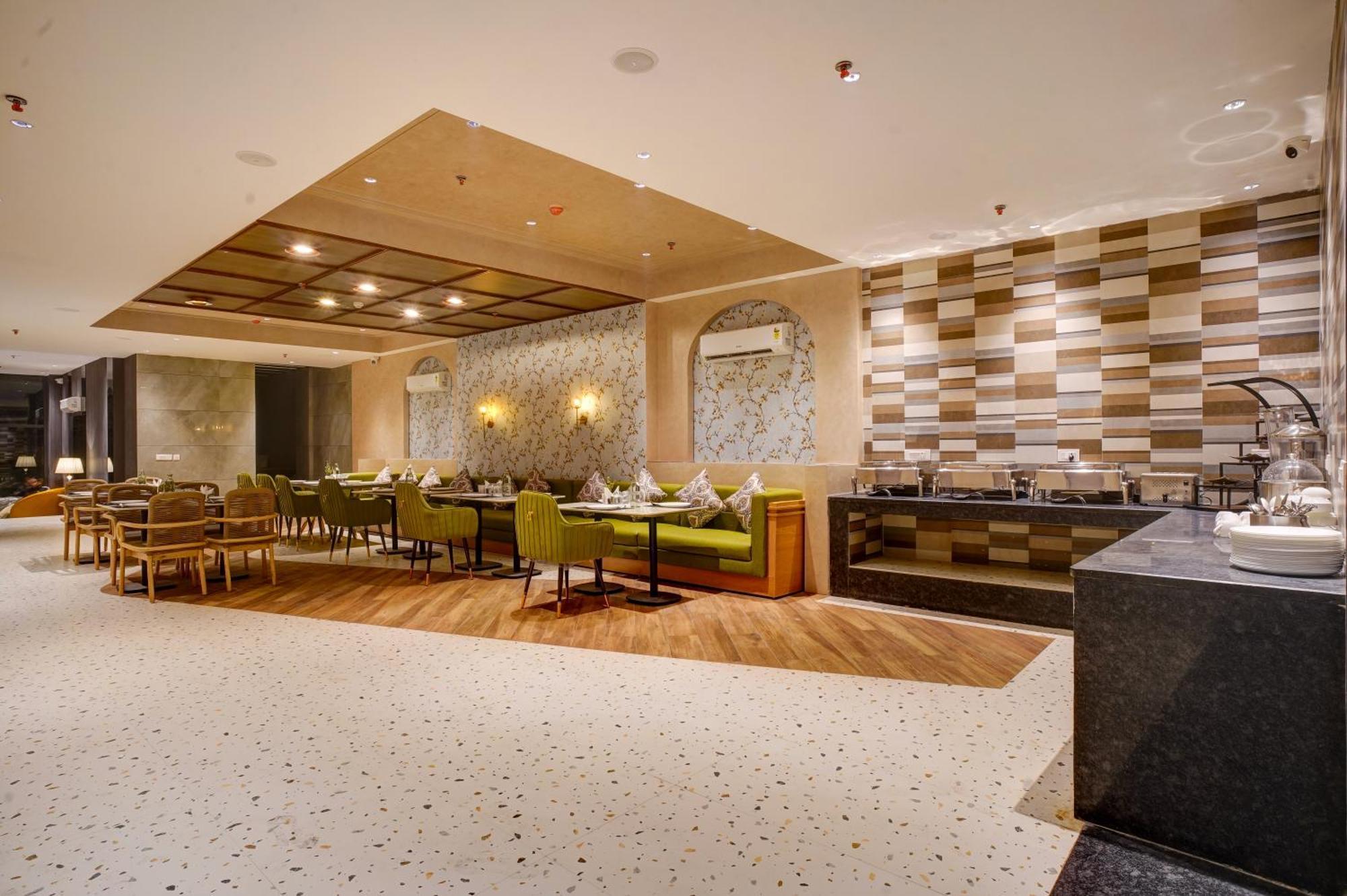 Hotel Iva Premium Delhi Airport With Airport Drop Nowe Delhi Zewnętrze zdjęcie